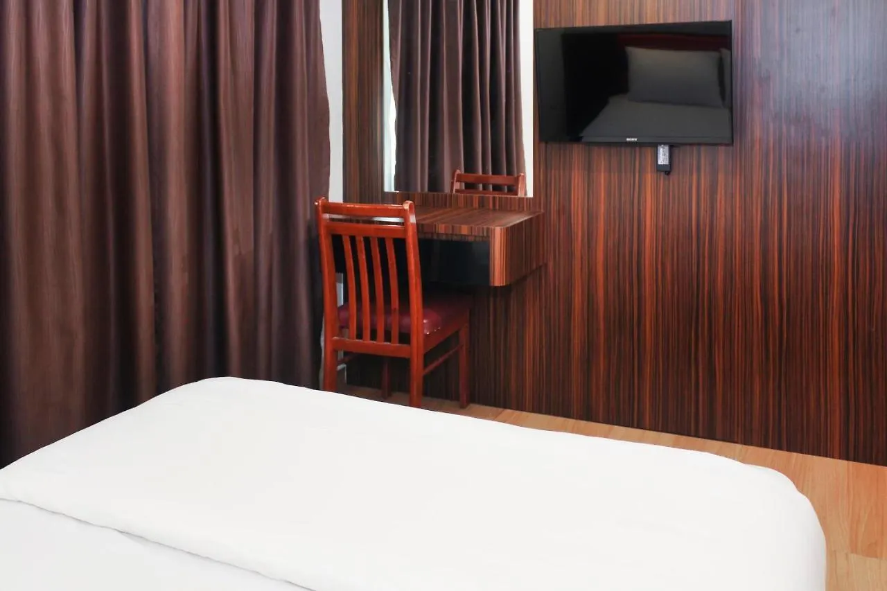 **  Oyo 90027 Happy Hotel Johor Bahru Malasia