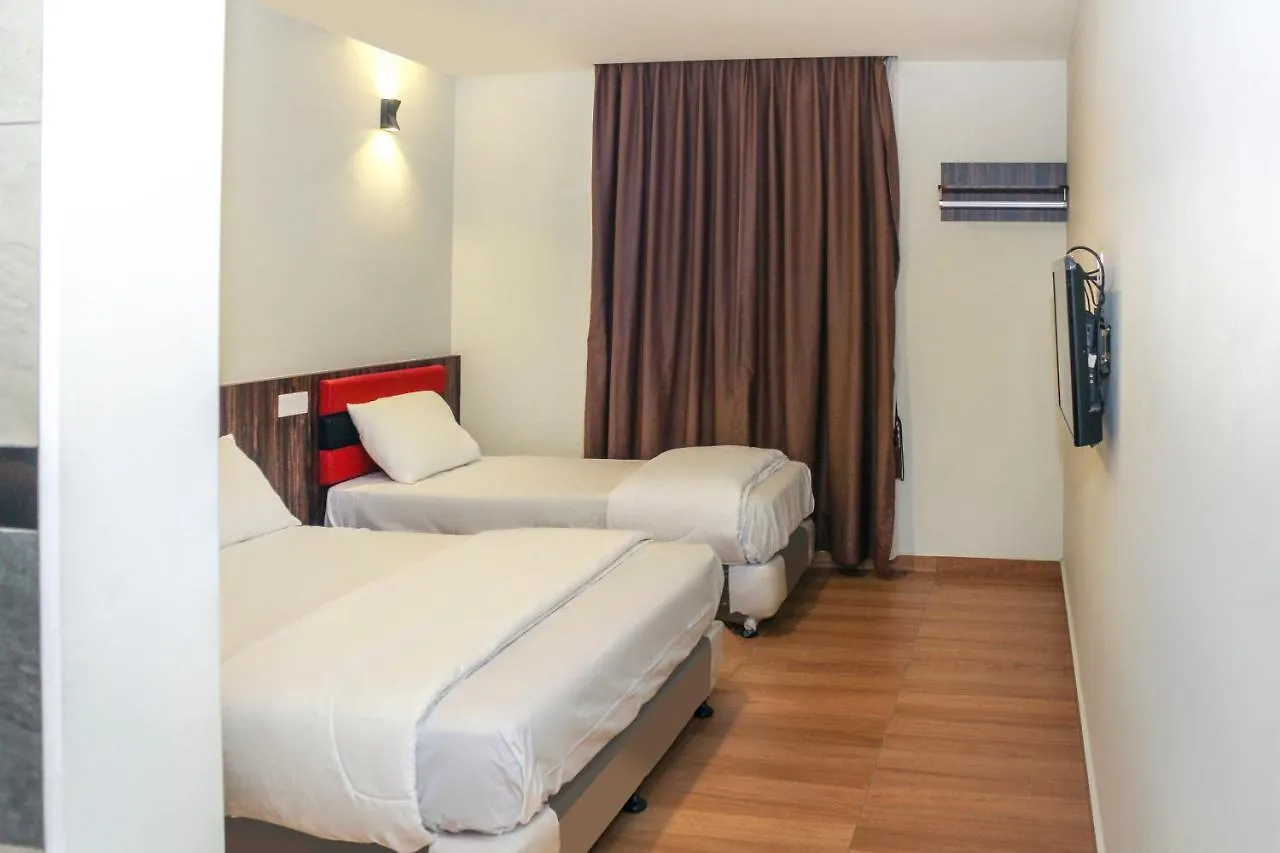 Oyo 90027 Happy Hotel Johor Bahru