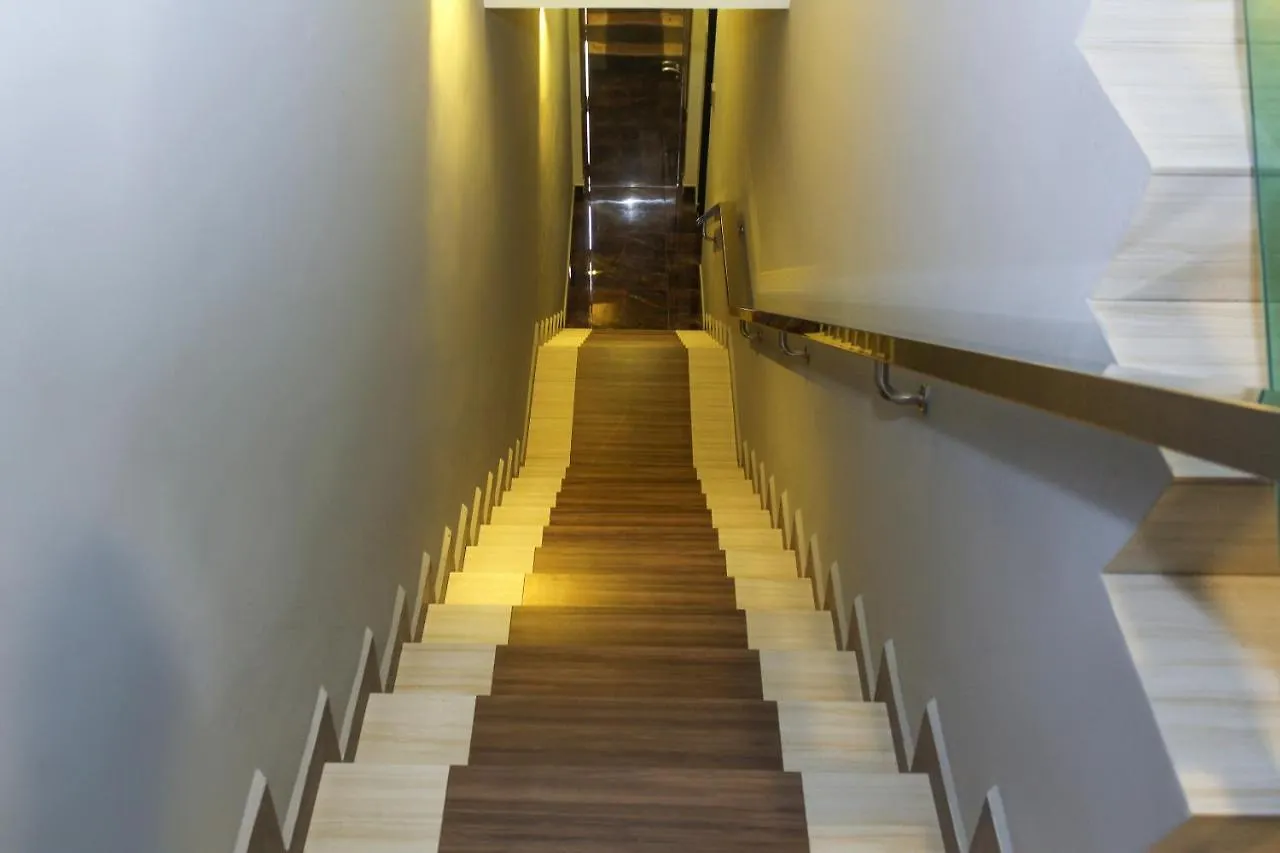 Oyo 90027 Happy Hotel Johor Bahru Malasia